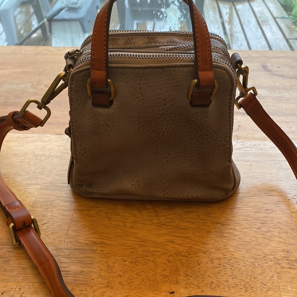 Street Level light tan Crossbody purse - Picture 2 of 8